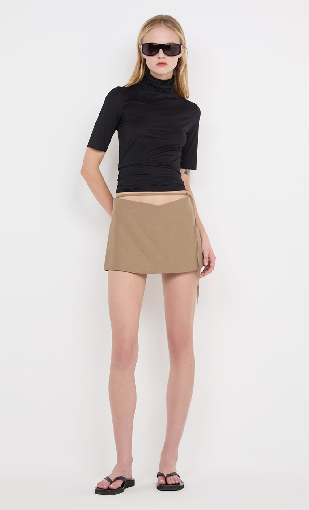 VIDA SKIVVY TOP - BLACK