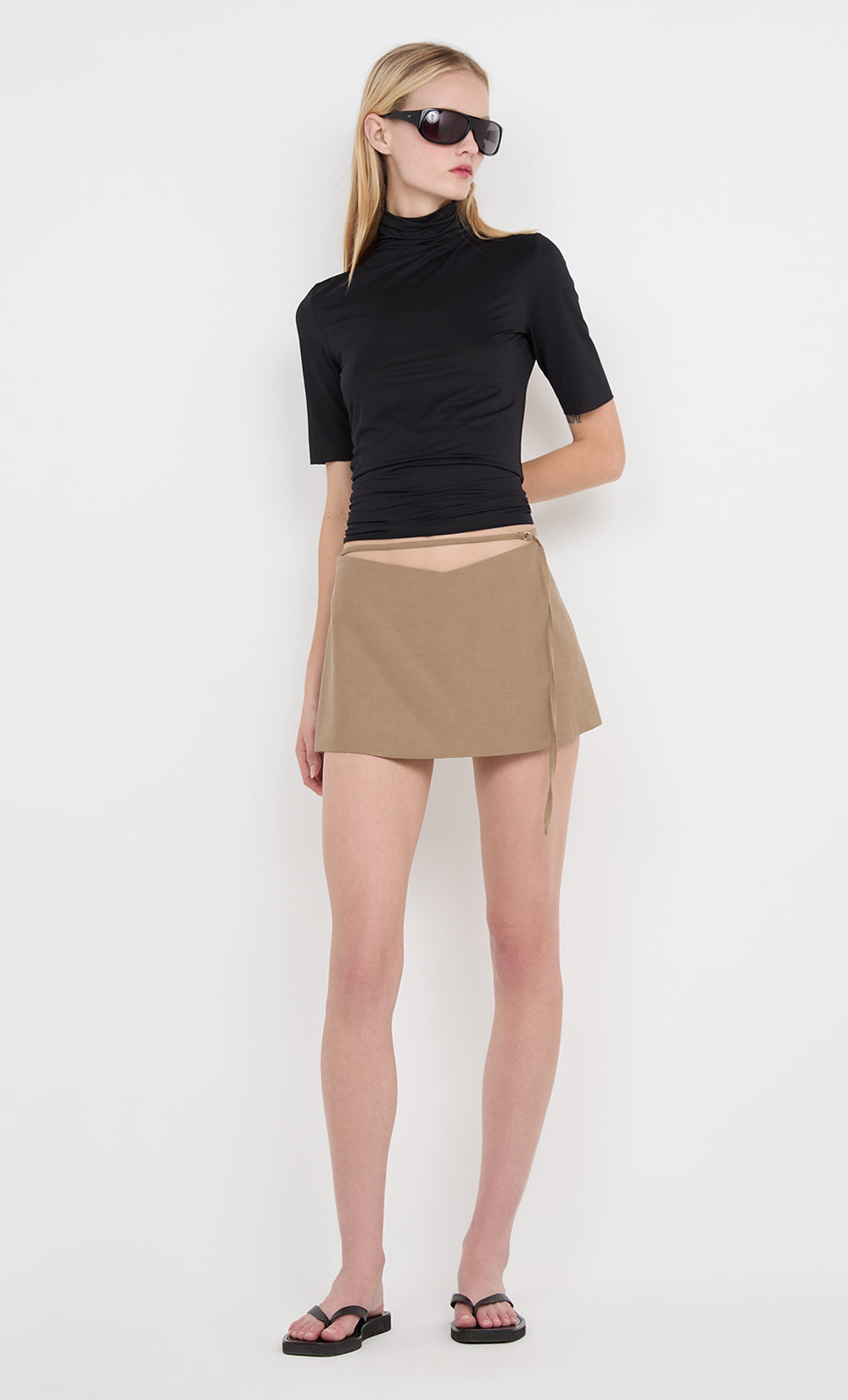 VIDA SKIVVY TOP - BLACK