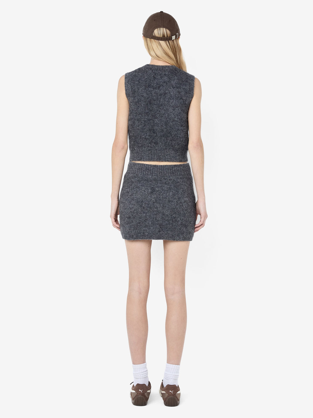 NOE VEST - CHARCOAL