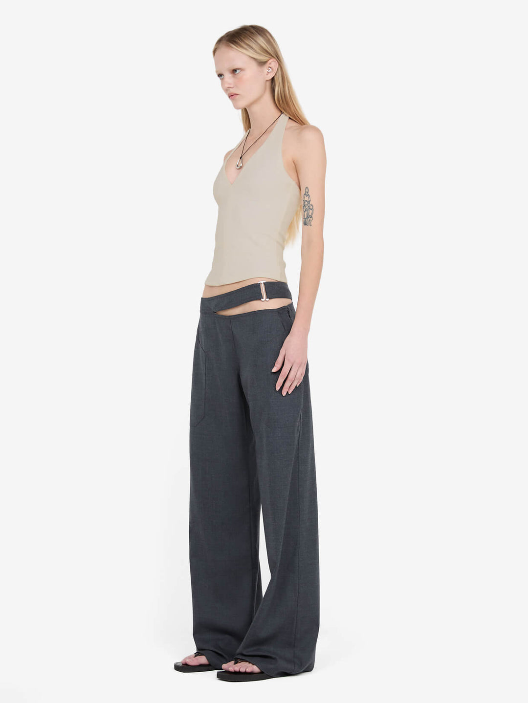 IONE HALTER TOP - TAUPEE