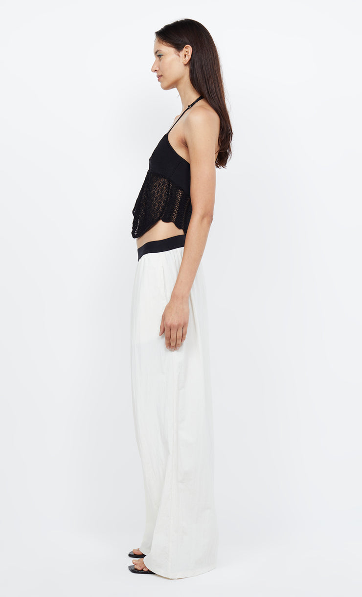 BREEZE HALTER CROP TOP - BLACK