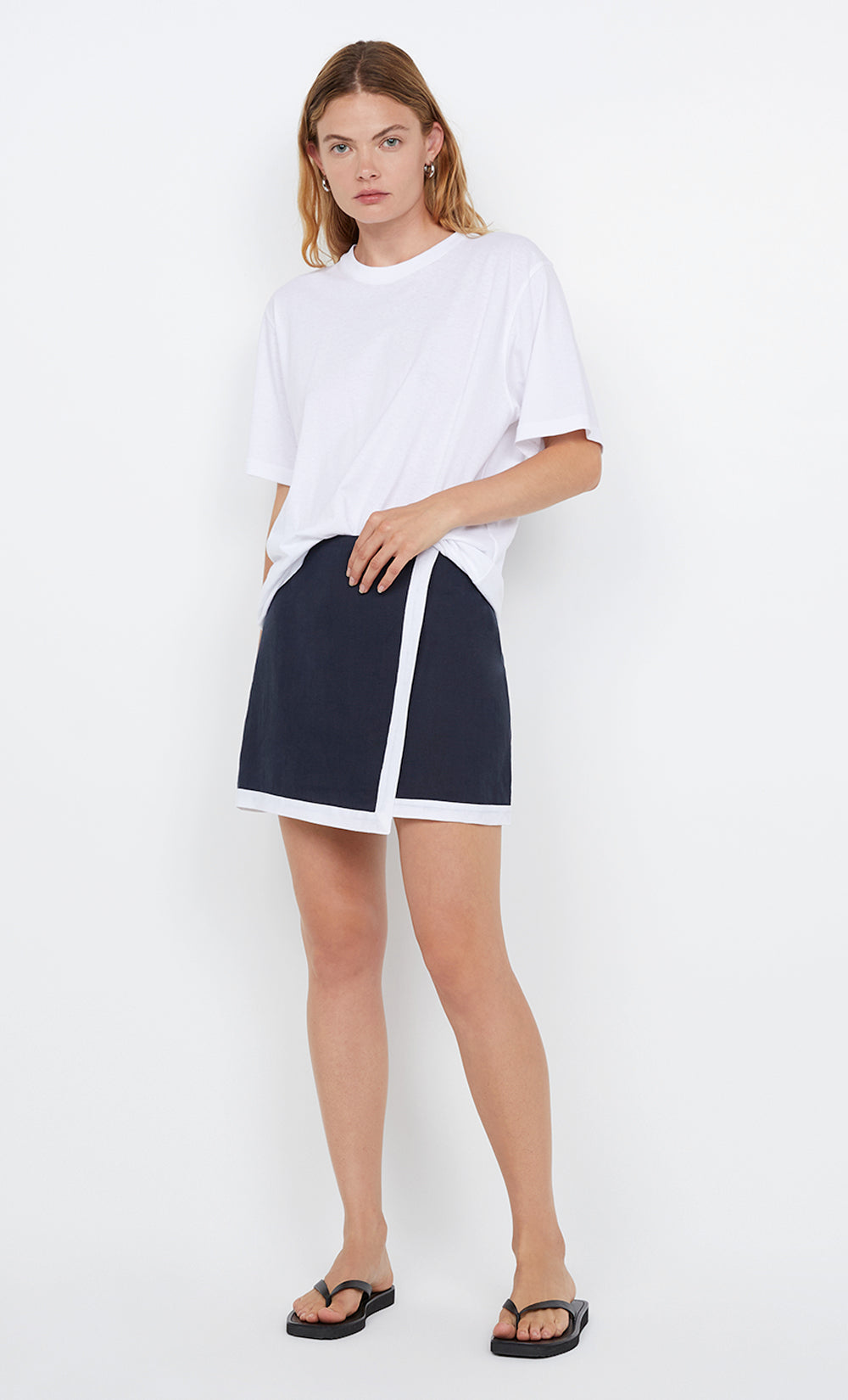 ELYCE MINI SKIRT - INK/WHITE